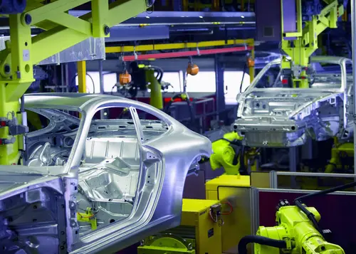 Porsche plant Bordnetze mit Harness Design Software von AUCOTEC